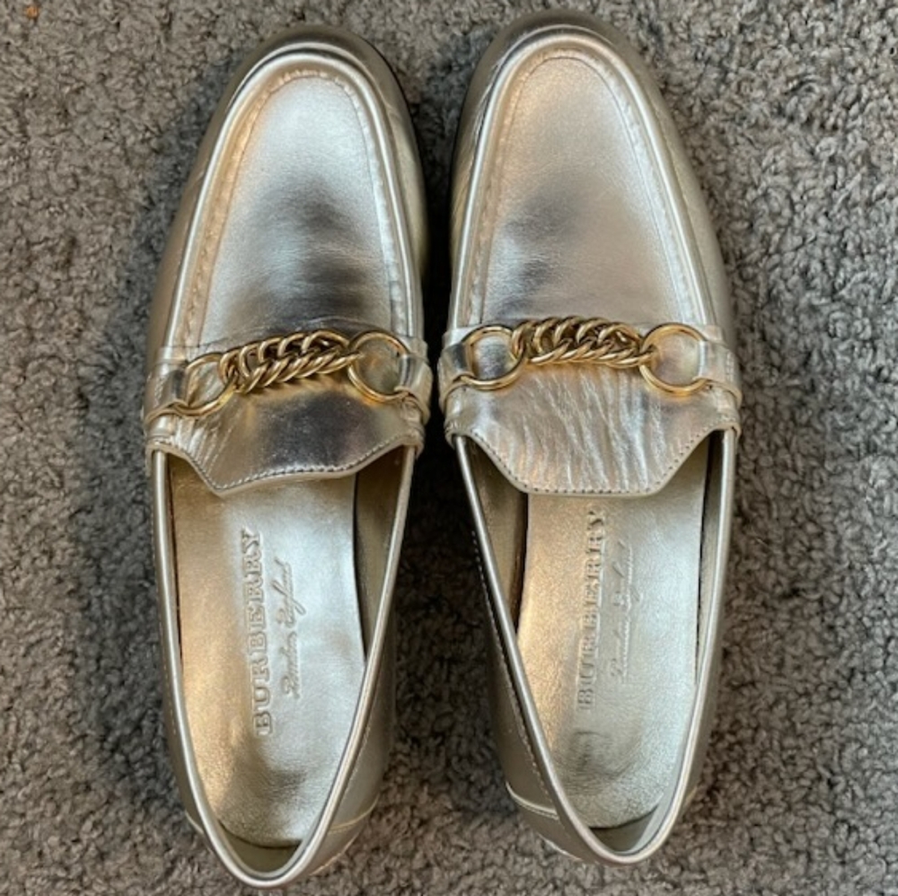 Burberry Gold Metallic Loafers Women's Size 39 Or 9 Gem